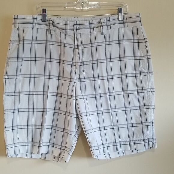 Chase Edward Golf Shorts White Sz 38 - Picture 2 of 9